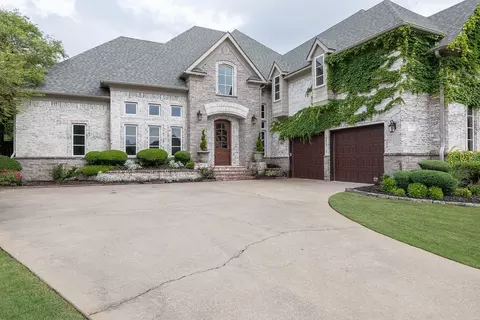 3328 Jasper Ln, Fayetteville, AR 72764