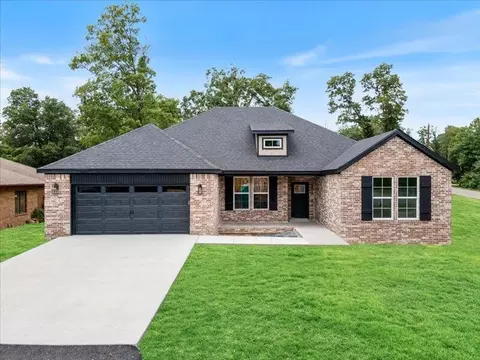 2 Stornoway Ln, Bella Vista, AR 72715