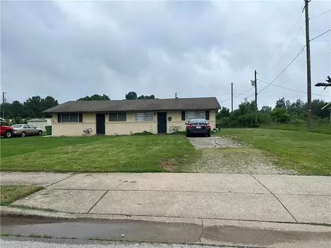 1808 W 1810 W Olrich St, Rogers, AR 72758