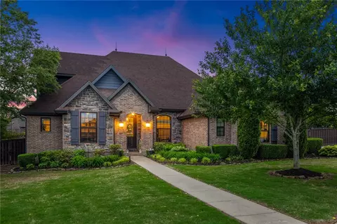 450 Trailwood Ct, Centerton, AR 72719