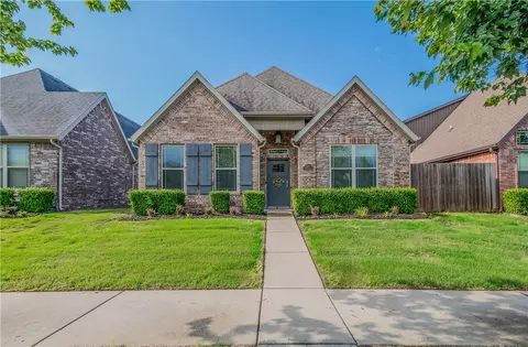 3217 SW Stoneway Ave, Bentonville, AR 72712