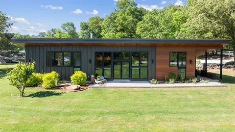 143 Madison 7343 Rd, Huntsville, AR 72740