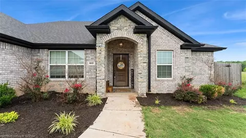 613 Chamberlain Rd, Prairie Grove, AR 72753