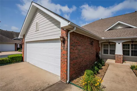 902 S Dixson St, Rogers, AR 72758 photo 2