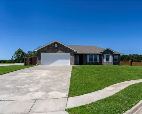 2200 Augusta Cir, Gentry, AR 72734
