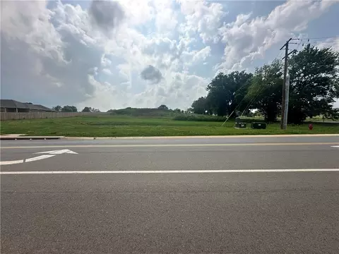 101 SW Duncan St, Gentry, AR 72734