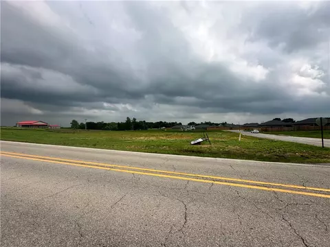 100 SW Duncan St, Gentry, AR 72734