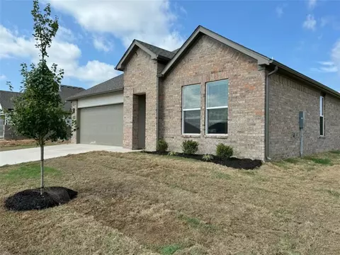 2009 Oliver St, Pea Ridge, AR 72751