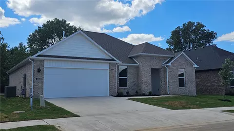 4283 Blossom Ave, Springdale, AR 72764
