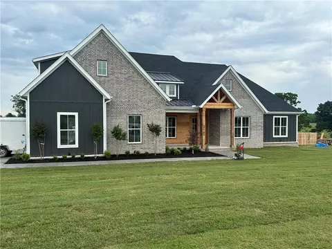 3120 Bloomfield St, Bentonville, AR 72713