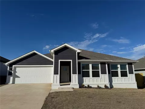 4542 W Canyon Run Dr, Fayetteville, AR 72704