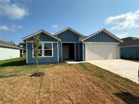 201 E Seville St, Siloam Springs, AR 72761