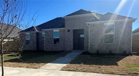 4785 W Aurora St, Fayetteville, AR 72704