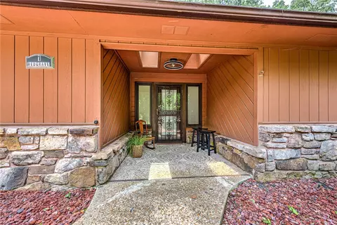 1 Redgrave Ln, Bella Vista, AR 72715