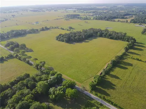 23401 M M Rd, Sulphur Springs, AR 72768