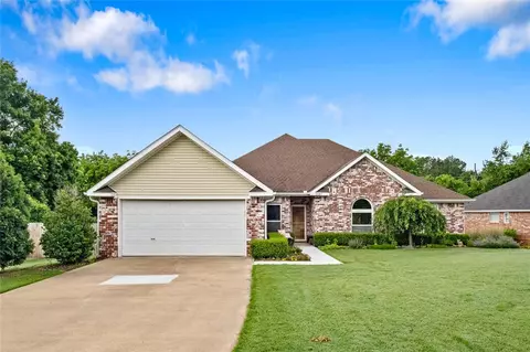 2197 N Aspen Dr, Fayetteville, AR 72703