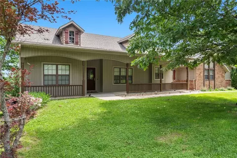 1 Grier Ln, Bella Vista, AR 72715