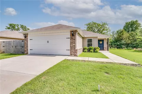 5004 W Colfax Loop, Fayetteville, AR 72704