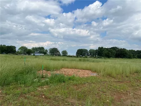 Davidson Road, Siloam Springs, AR 72761