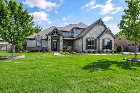 2804 W Amour Dr, Rogers, AR 72758