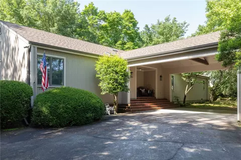 1965 E Bois De Arc Ln, Fayetteville, AR 72703