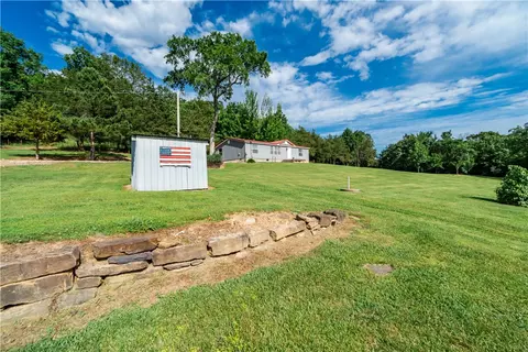 16208 Hazel Valley Rd, Fayetteville, AR 72701