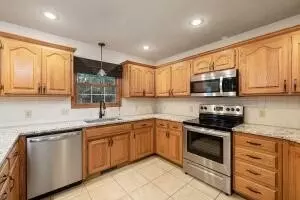 851 Elizabeth, Republic, MO 65738 photo 9