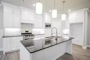 Kitchen - 1030 E Skyline Loop, Centerton, AR 72719 photo 2 of 2