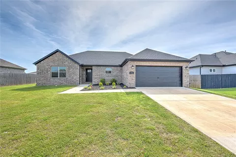 364 Otoe St, Farmington, AR 72730