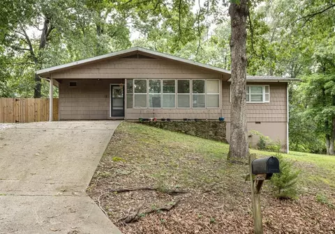 1 Tenbury Ln, Bella Vista, AR 72714