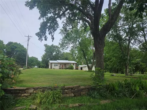 14106 College Rd, Canehill, AR 72717