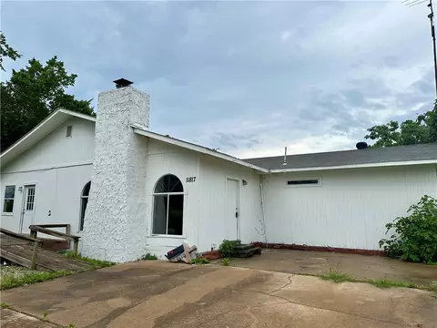 11817 Walters Rd, Bentonville, AR 72712