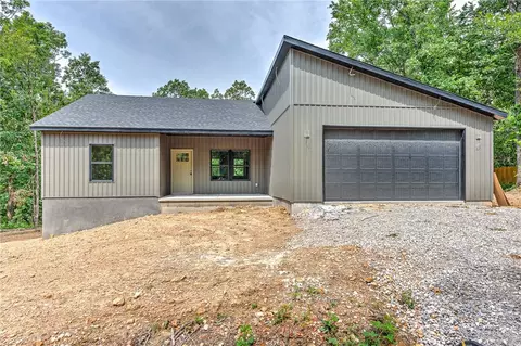 10 Houghton Ln, Bella Vista, AR 72714