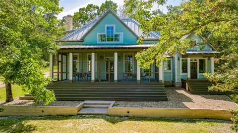 203 Cove Dr, Diamond City, AR 72644