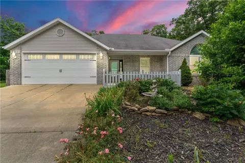 61 Ruthwell Dr, Bella Vista, AR 72715
