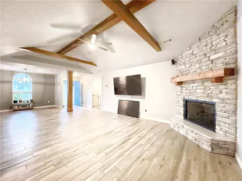 480 Kate Dr, Centerton, AR 72719 photo 4