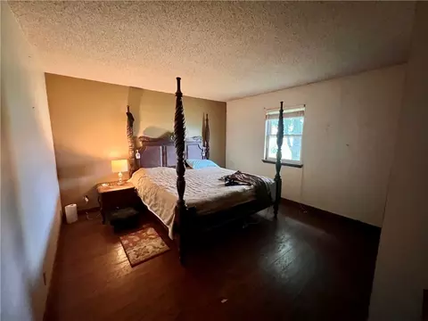 Bedroom - 3710 Highway 264, Lowell, AR 72745 photo 3 of 5