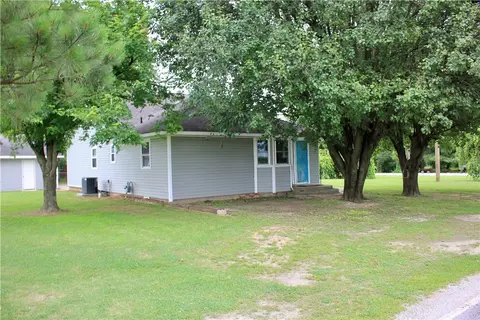 Exterior - 3710 Highway 264, Lowell, AR 72745 photo 8 of 15