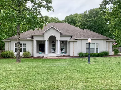 2899 N Old Dominion Way, Fayetteville, AR 72703