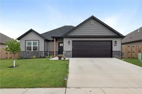 1250 Monarch Rd, Centerton, AR 72719