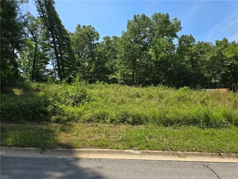 1306 Shepherd St, Pea Ridge, AR 72751