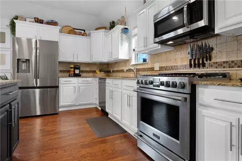 206 Devonshire Ave, Lowell, AR 72745 photo 8