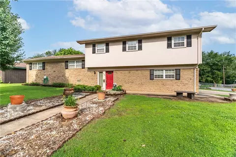 1020 Fraker St, Springdale, AR 72764