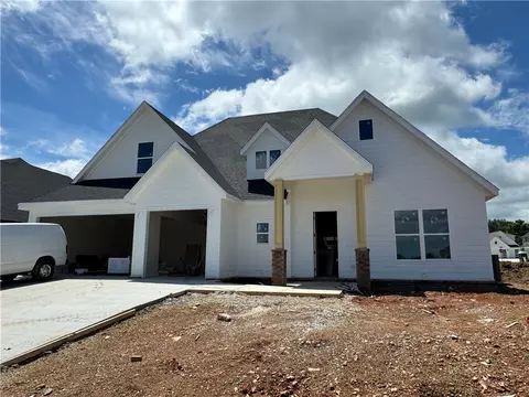 2725 Eris Ave, Lowell, AR 72745