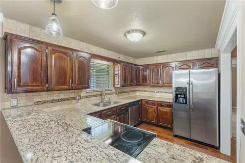 112 Elm St, Centerton, AR 72719 photo 9