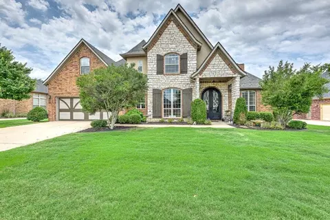 5208 S Sloan Cir, Rogers, AR 72758