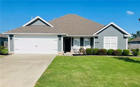 4099 Deerhurst St, Springdale, AR 72764