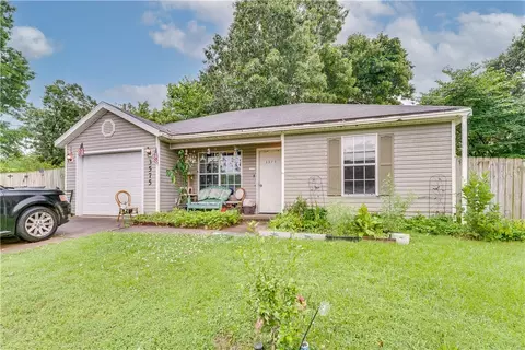 3575 Larch Pl, Springdale, AR 72764