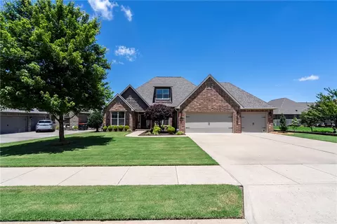 8114 San Marco Ave, Springdale, AR 72762