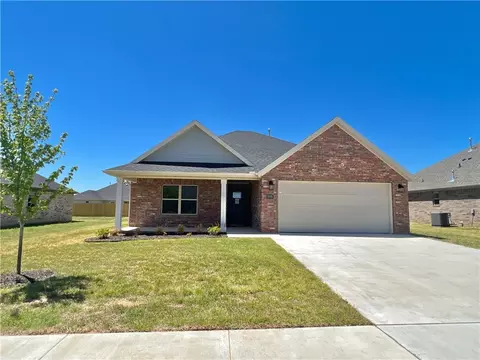 995 Arden St, Springdale, AR 72762